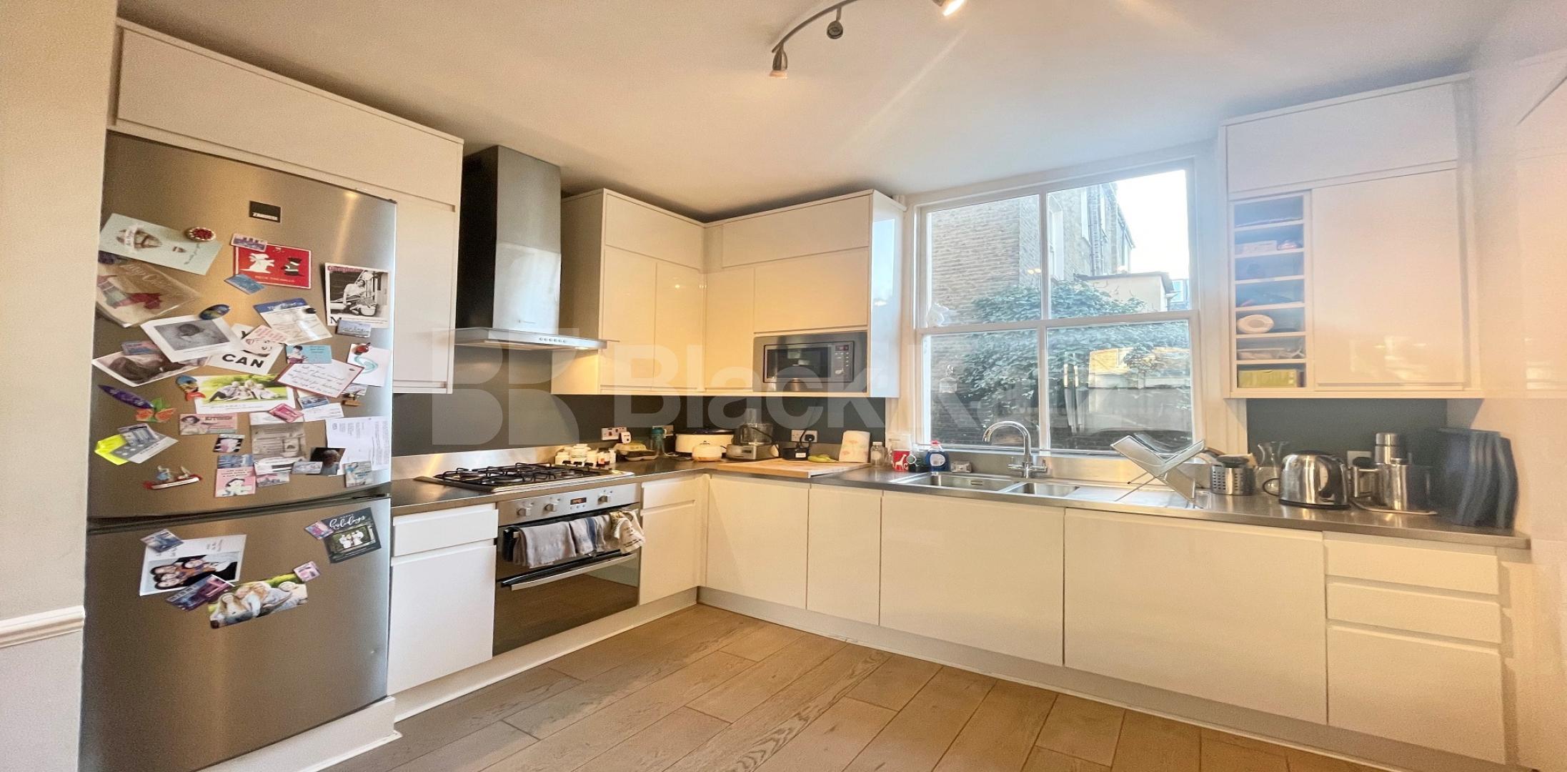 			LET , 3 Bedroom, 1 bath, 1 reception Apartment			 Rattray Road, Brixton